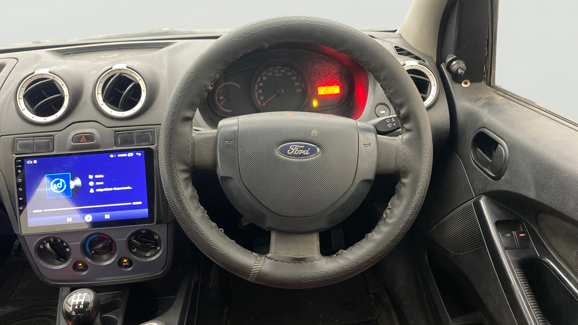 View 2015 Ford Figo 1.2P Ambiente MT BS IV Image 20 Used 2015 Ford Figo 1.2P Ambiente MT BS IV Image 20