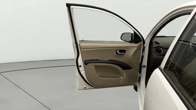 View Hyundai i10 Image 30 Used Hyundai i10 Image 30