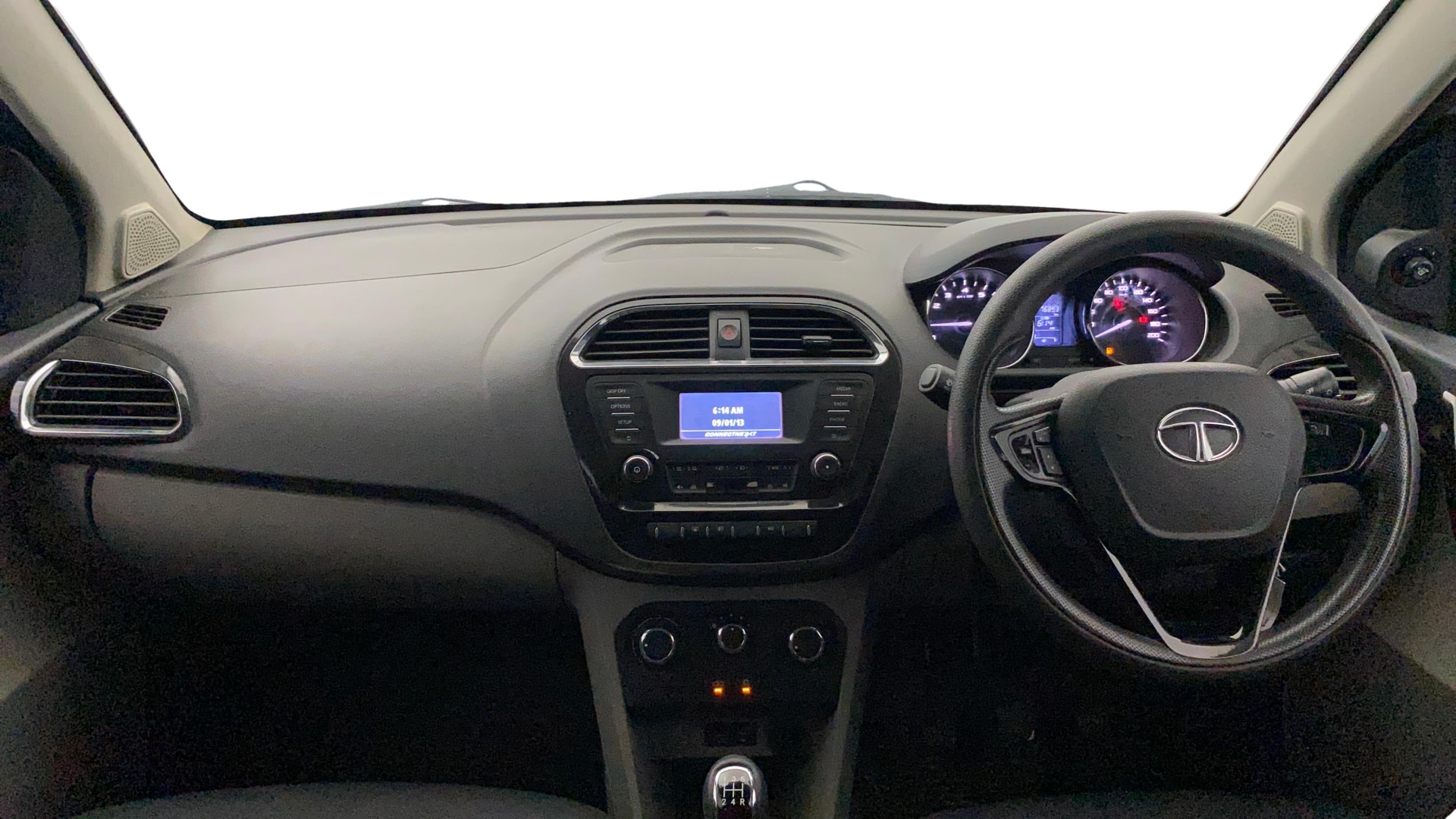 View 2018 Tata Tiago Revotorq XB Image 16 Used 2018 Tata Tiago Revotorq XB Image 16