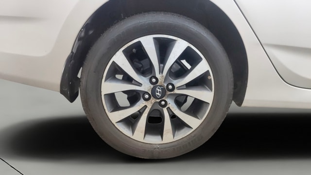View Hyundai Fluidic Verna Image 24 Used Hyundai Fluidic Verna Image 24