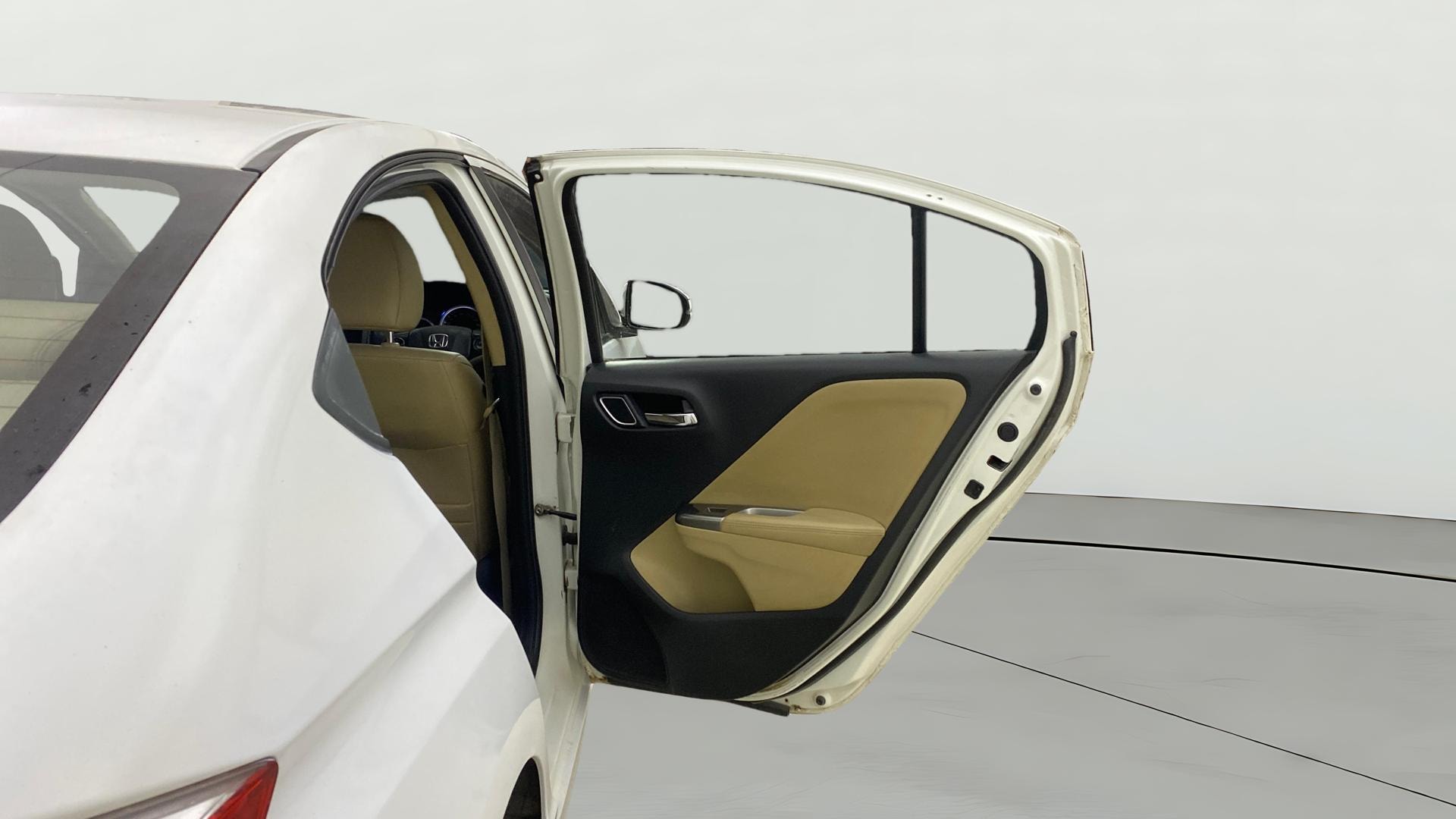 View 2017 Honda City ZX CVT Image 8 Used 2017 Honda City ZX CVT Image 8