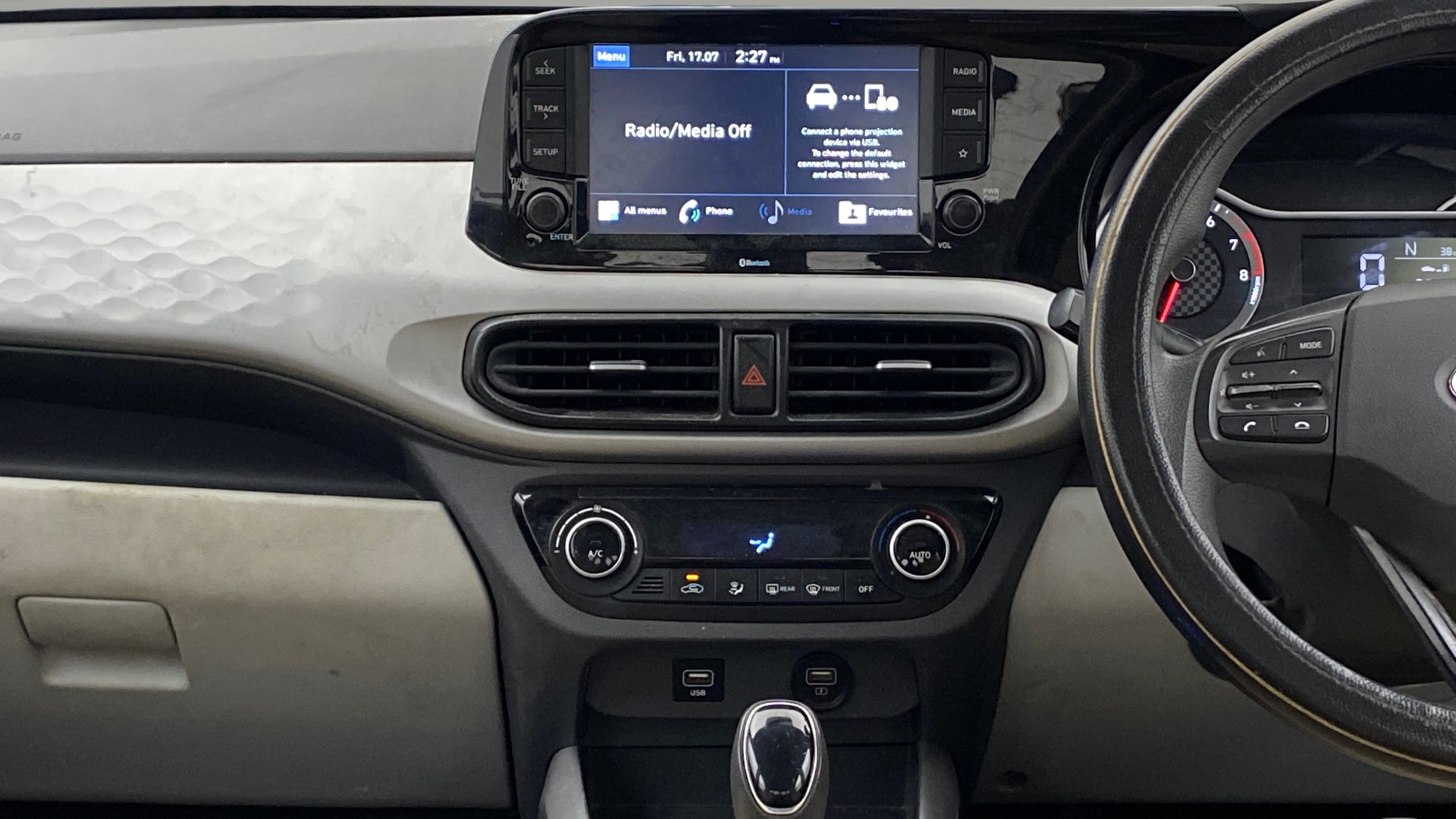 View 2020 Hyundai Grand i10 Nios Sportz Petrol AMT Image 17 Used 2020 Hyundai Grand i10 Nios Sportz Petrol AMT Image 17