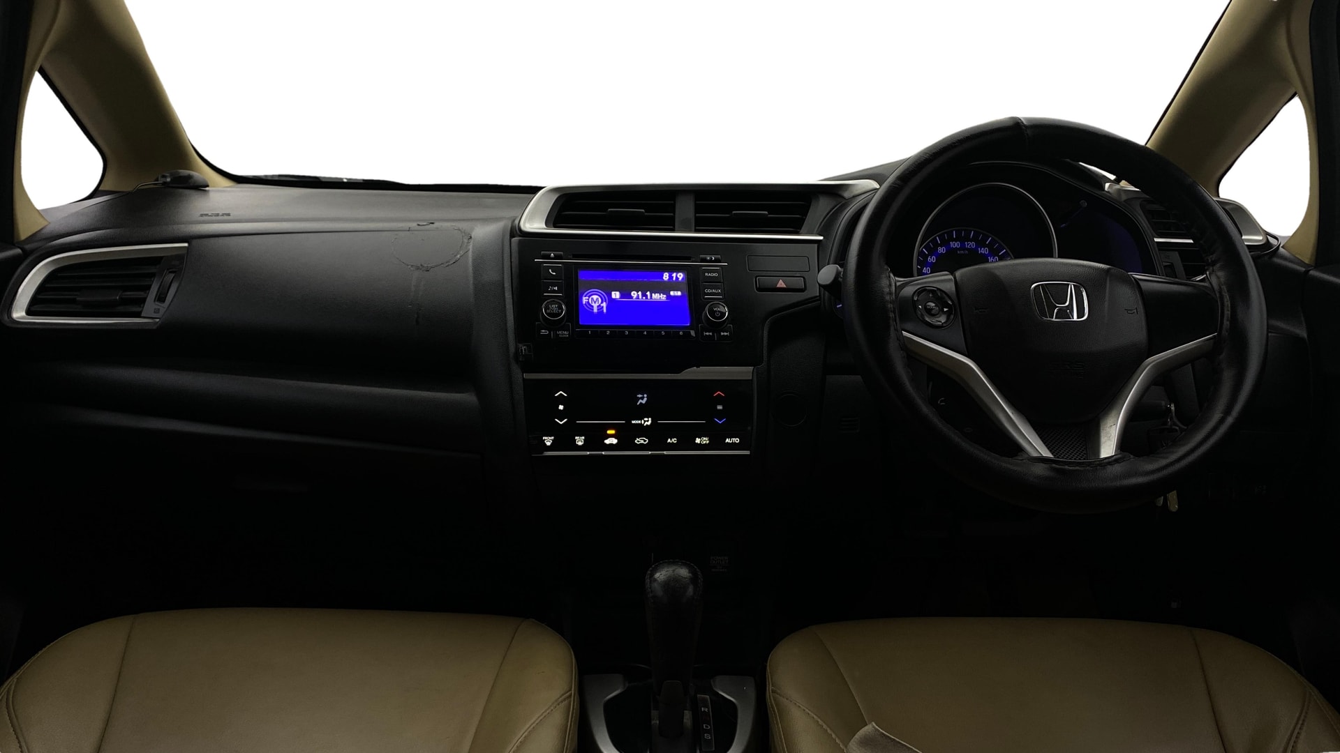 View 2016 Honda Jazz E MT Diesel Image 15 Used 2016 Honda Jazz E MT Diesel Image 15