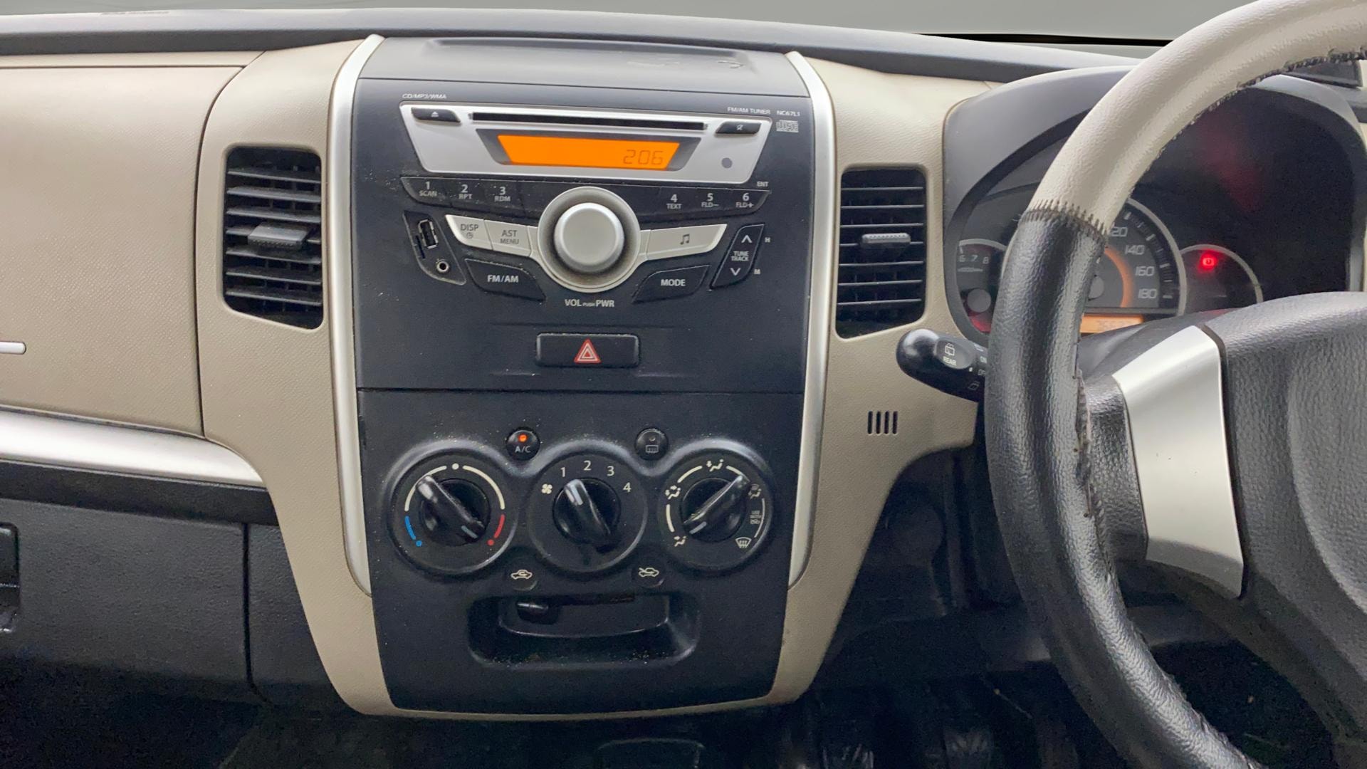 View 2016 Maruti Suzuki 1000 Base Variant Image 17 Used 2016 Maruti Suzuki 1000 Base Variant Image 17