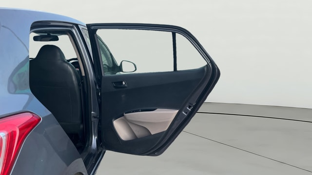 View Hyundai Grand i10 Image 7 Used Hyundai Grand i10 Image 7