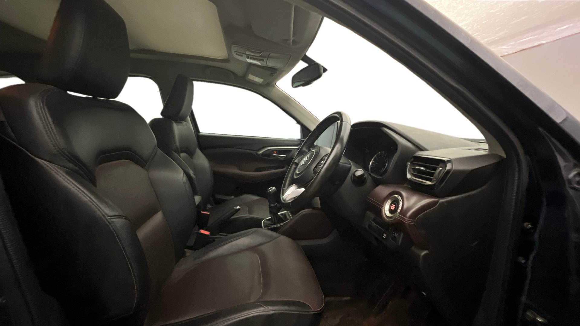 View 2022 Maruti Suzuki 1000 Base Variant Image 18 Used 2022 Maruti Suzuki 1000 Base Variant Image 18