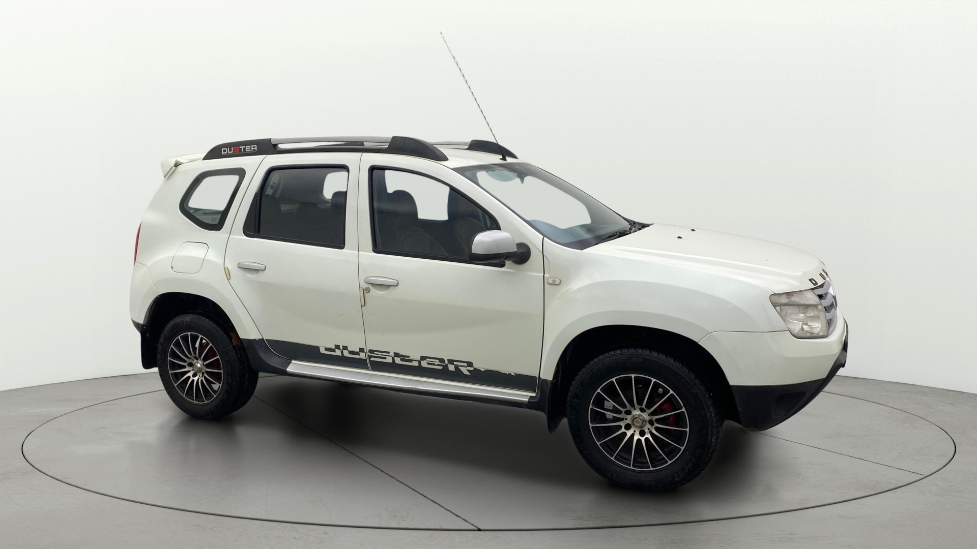 View 2014 Renault Duster Diesel 85PS 4x2 MT Image 22 Used 2014 Renault Duster Diesel 85PS 4x2 MT Image 22