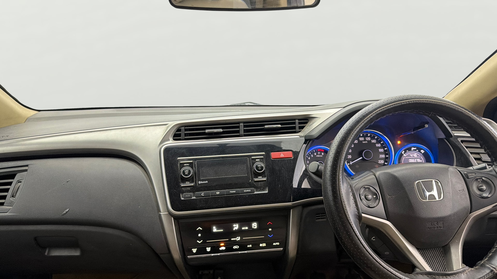 View 2014 Honda City ZX MT Diesel Anniversary Edition Image 18 Used 2014 Honda City ZX MT Diesel Anniversary Edition Image 18