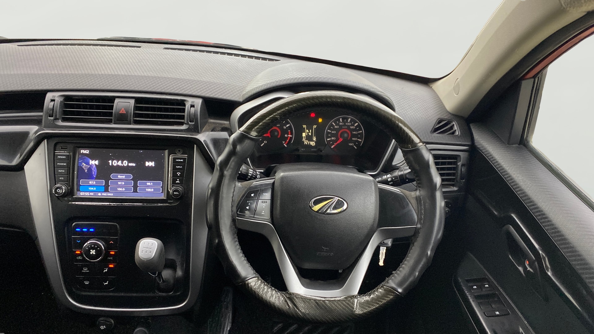 View 2018 Mahindra KUV100 K2 Petrol BS IV Image 20 Used 2018 Mahindra KUV100 K2 Petrol BS IV Image 20