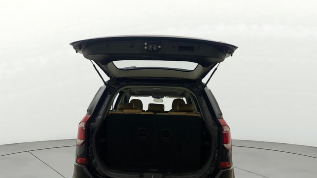 View Mahindra XUV500 Image 33 Used Mahindra XUV500 Image 33