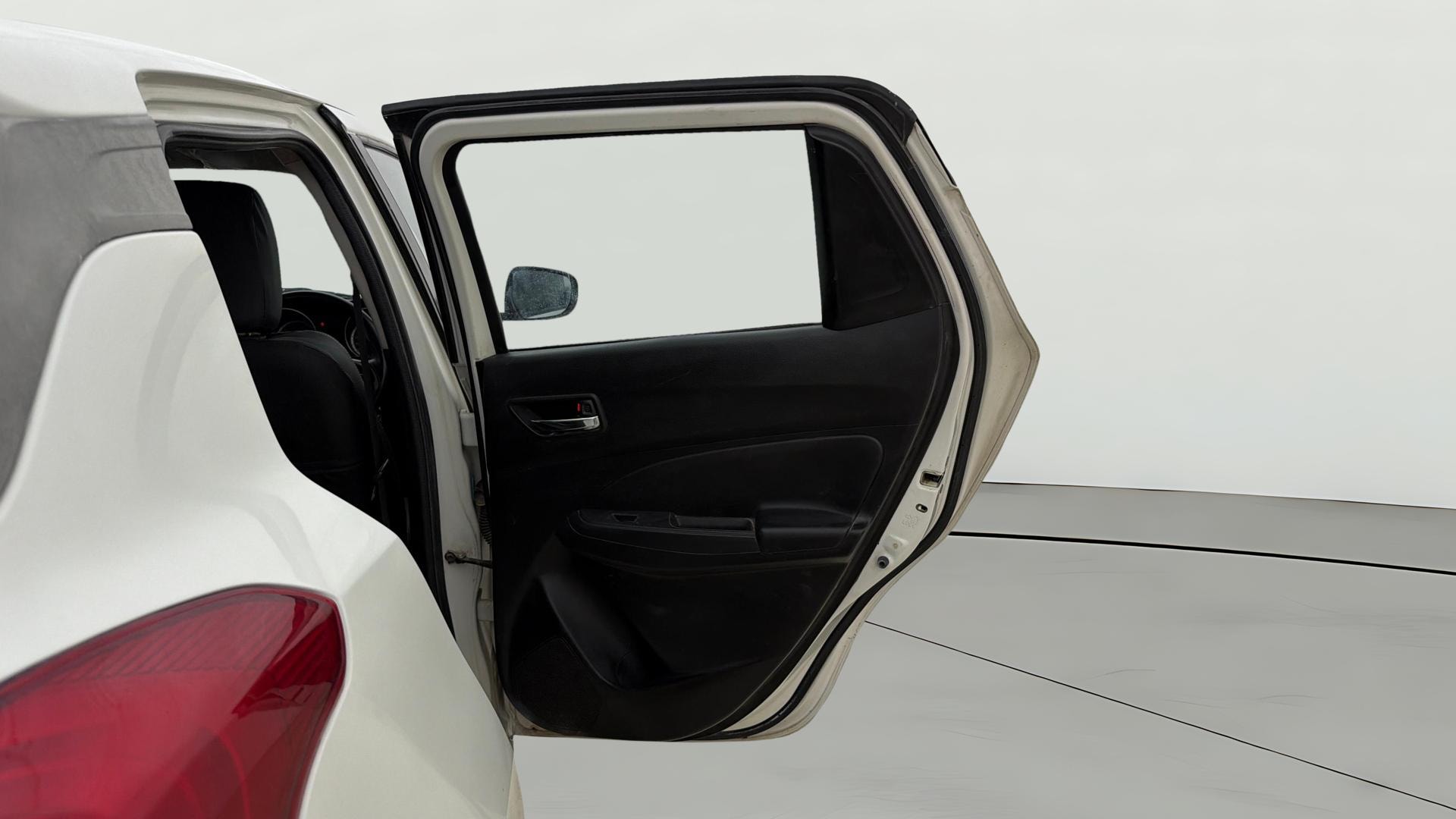 View 2022 Maruti Suzuki 1000 Base Variant Image 7 Used 2022 Maruti Suzuki 1000 Base Variant Image 7