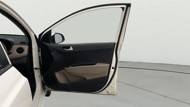 View Hyundai Xcent Image 43 Used Hyundai Xcent Image 43