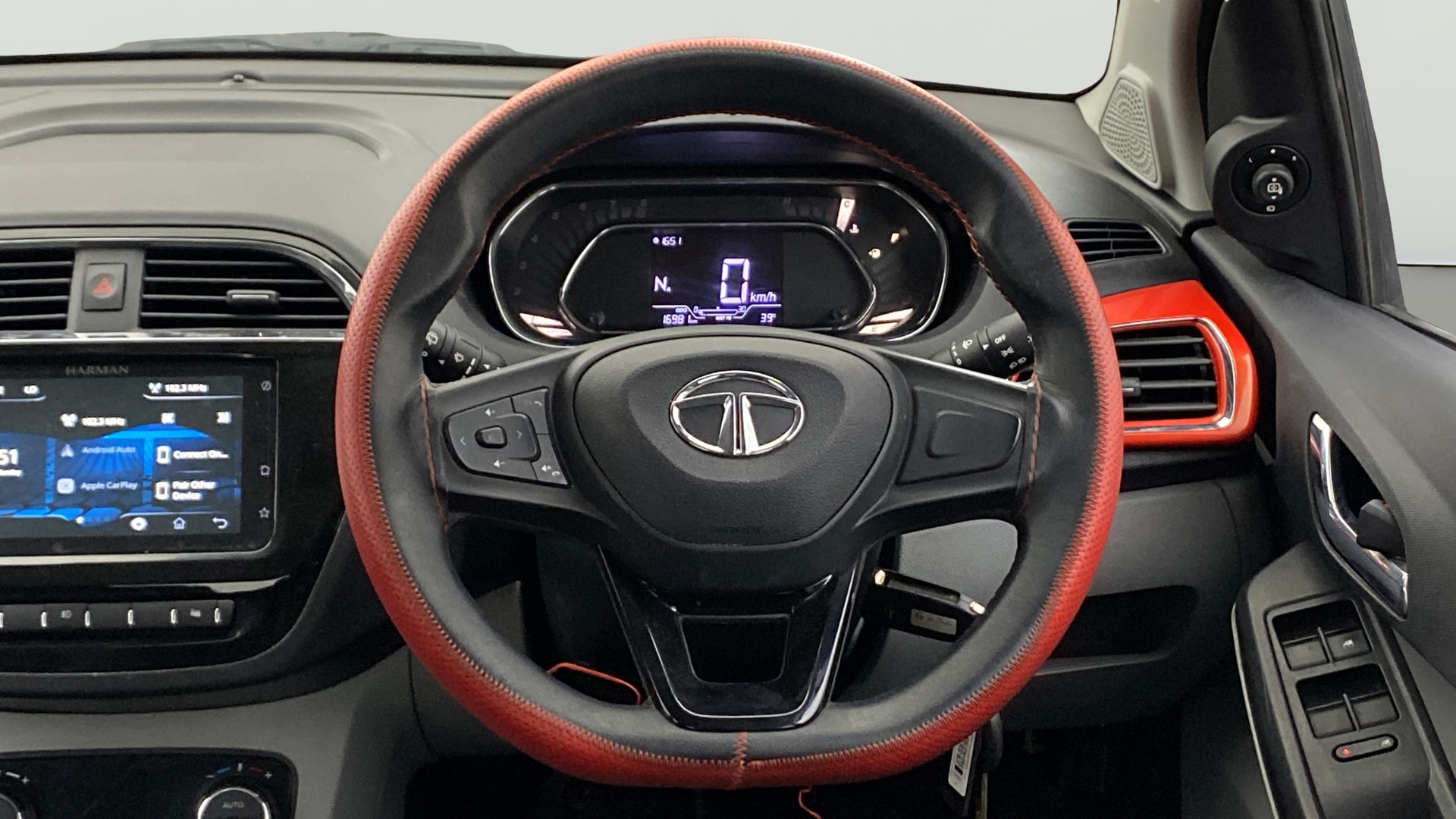 View 2021 Tata Tiago Revotorq XB Image 20 Used 2021 Tata Tiago Revotorq XB Image 20