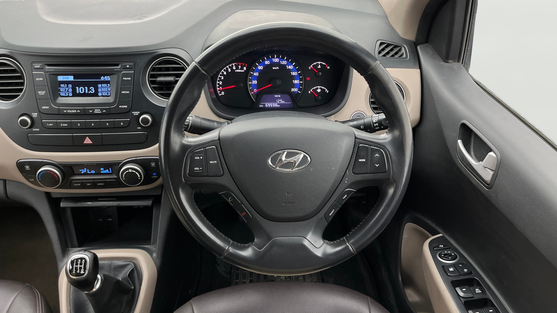 View 2014 Hyundai Xcent SX Petrol Image 20 Used 2014 Hyundai Xcent SX Petrol Image 20