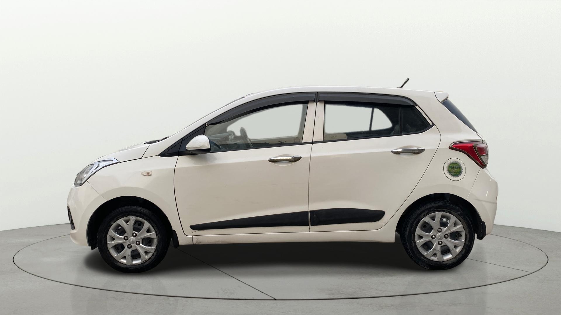 Used 2015 Hyundai Grand i10 Used 2015 Hyundai Grand i10