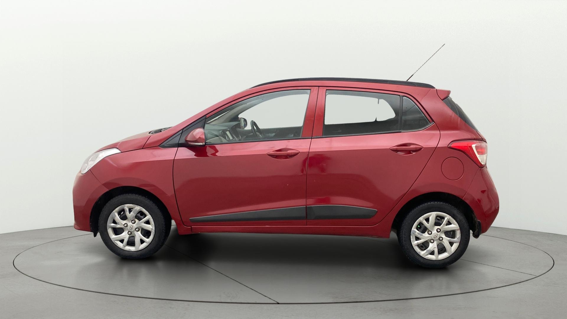 View 2018 Hyundai Grand i10 Sportz 1.2 Kappa Image 5 Used 2018 Hyundai Grand i10 Sportz 1.2 Kappa Image 5
