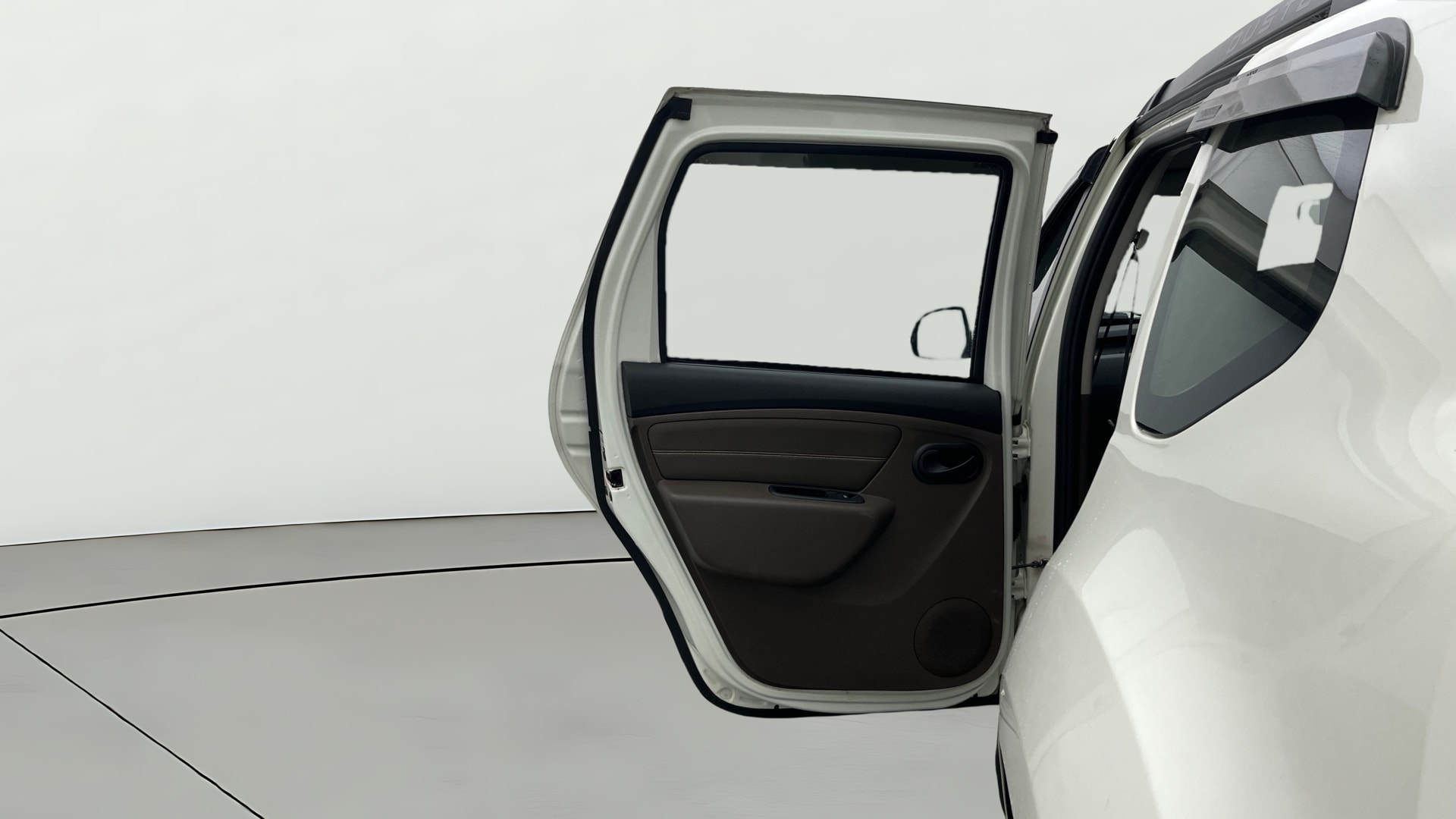 View 2019 Renault Duster Petrol RxS CVT Petrol Image 22 Used 2019 Renault Duster Petrol RxS CVT Petrol Image 22