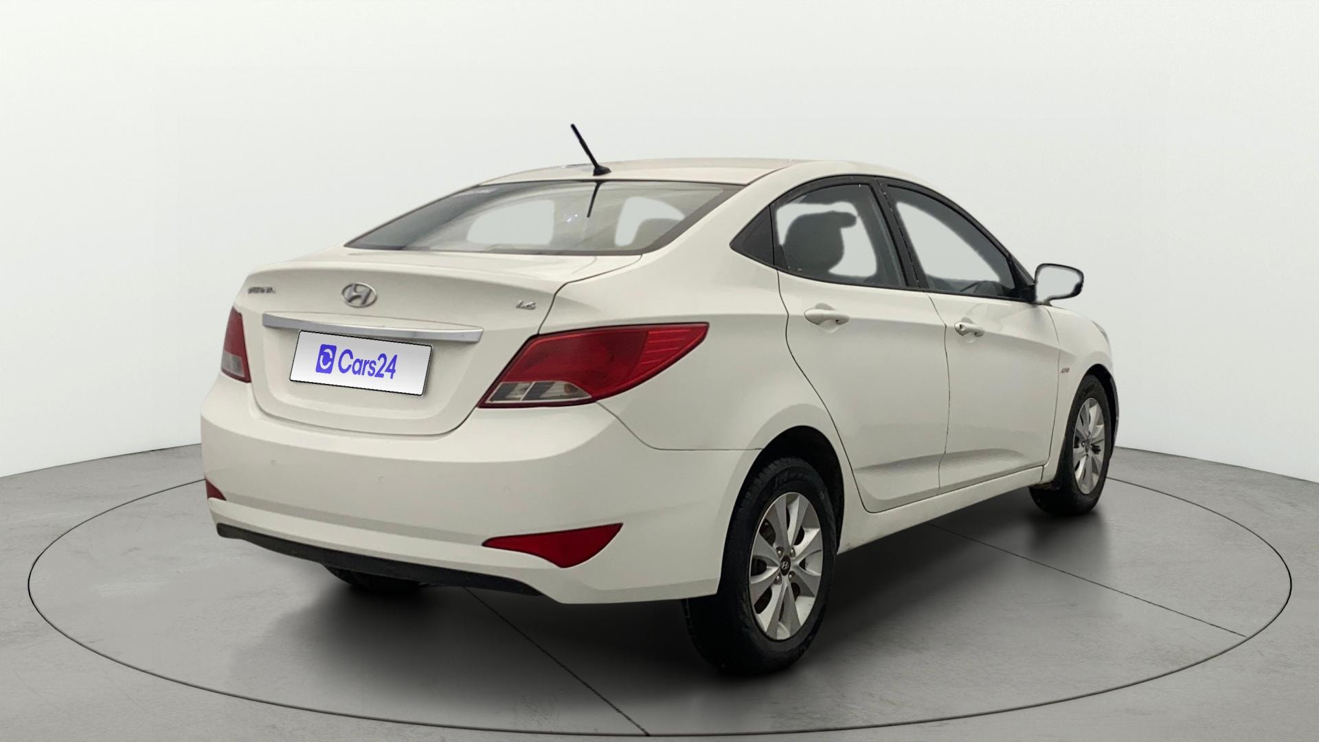 View 2016 Hyundai Verna 1.6 CRDI S AT Image 42 Used 2016 Hyundai Verna 1.6 CRDI S AT Image 42