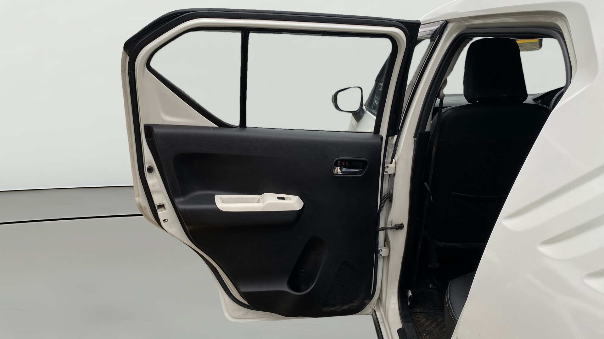 View 2017 Maruti Suzuki 1000 Base Variant Image 16 Used 2017 Maruti Suzuki 1000 Base Variant Image 16