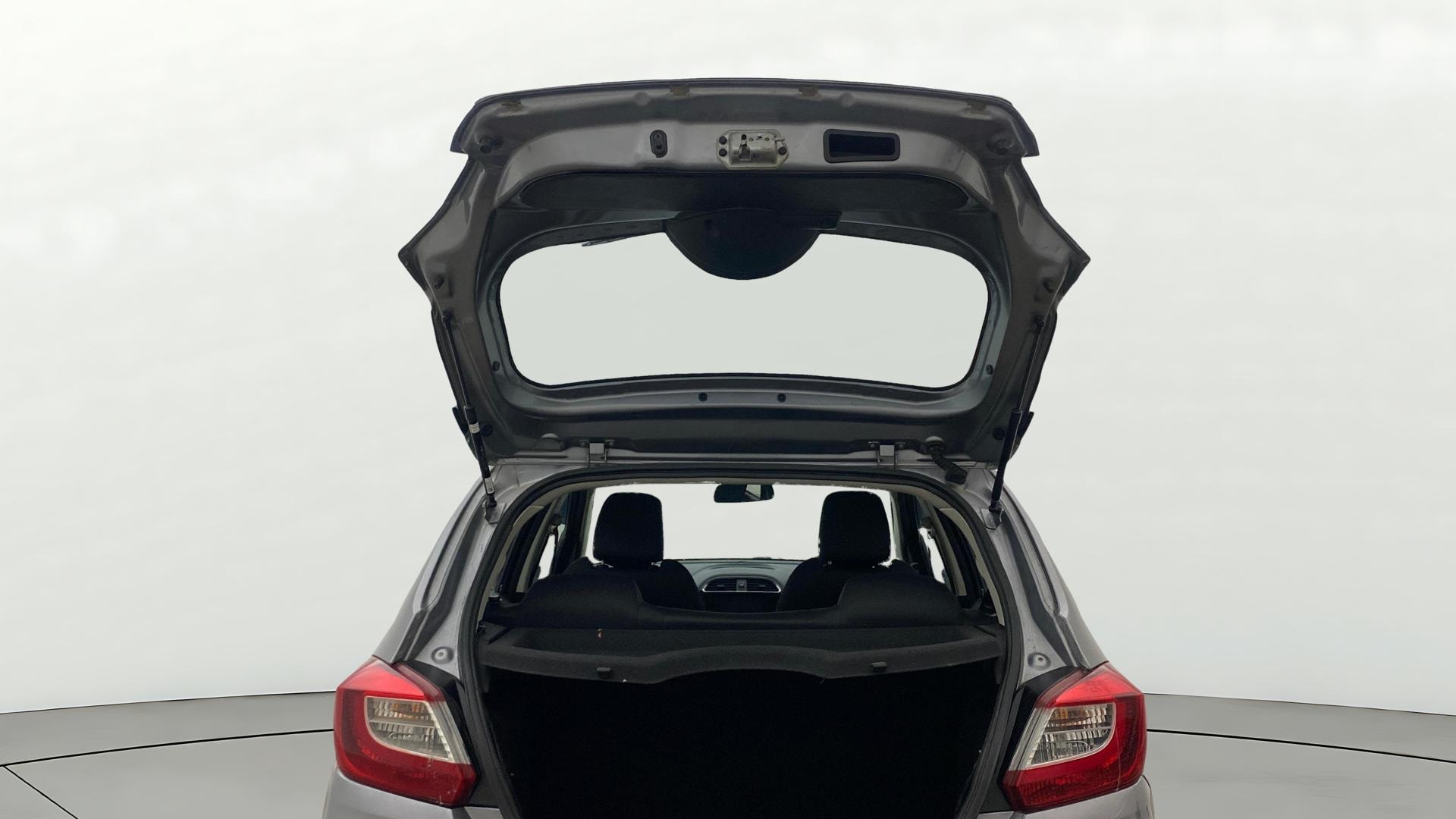 View 2020 Tata Tiago Revotorq XB Image 16 Used 2020 Tata Tiago Revotorq XB Image 16