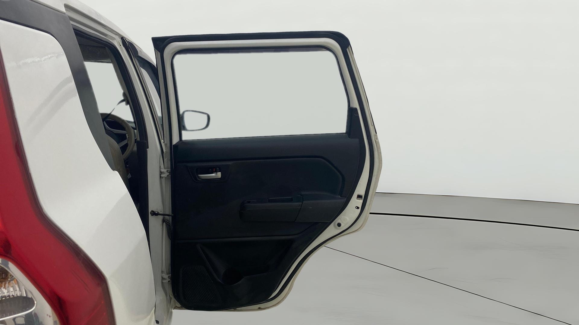 View 2019 Maruti Suzuki 1000 Base Variant Image 7 Used 2019 Maruti Suzuki 1000 Base Variant Image 7