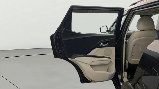 View Mahindra XUV300 Image 16 Used Mahindra XUV300 Image 16
