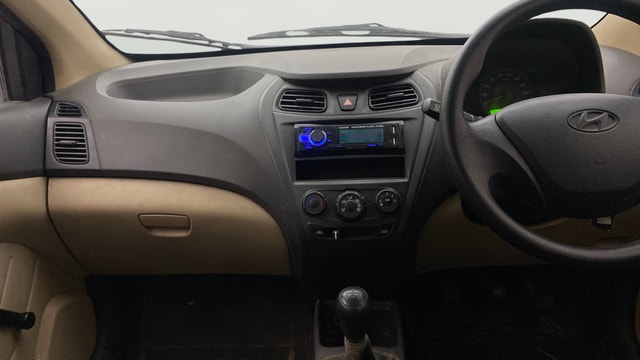 View Hyundai EON Image 17 Used Hyundai EON Image 17