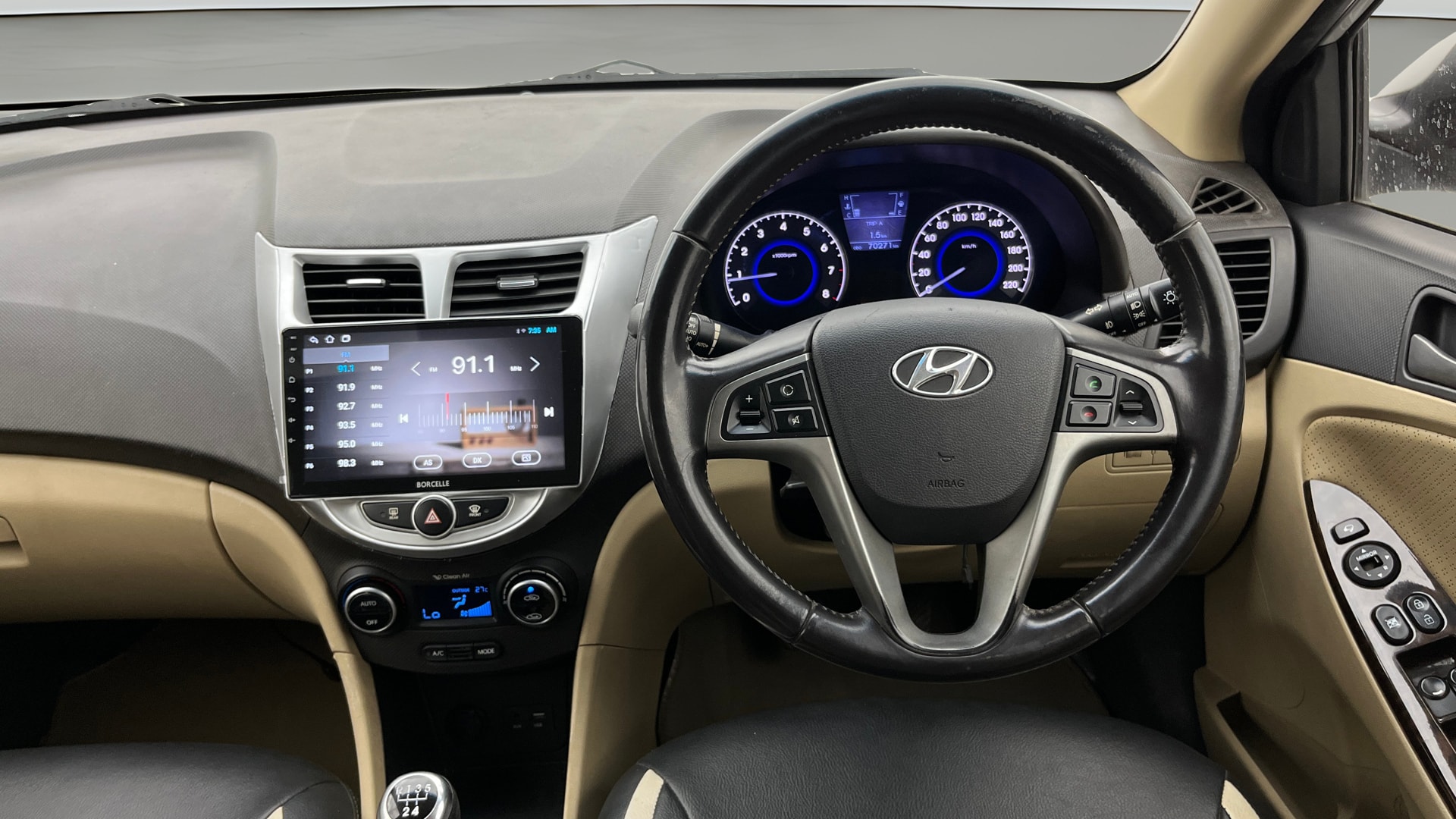 View 2017 Hyundai Verna 1.6 VTVT SX (O) Image 21 Used 2017 Hyundai Verna 1.6 VTVT SX (O) Image 21