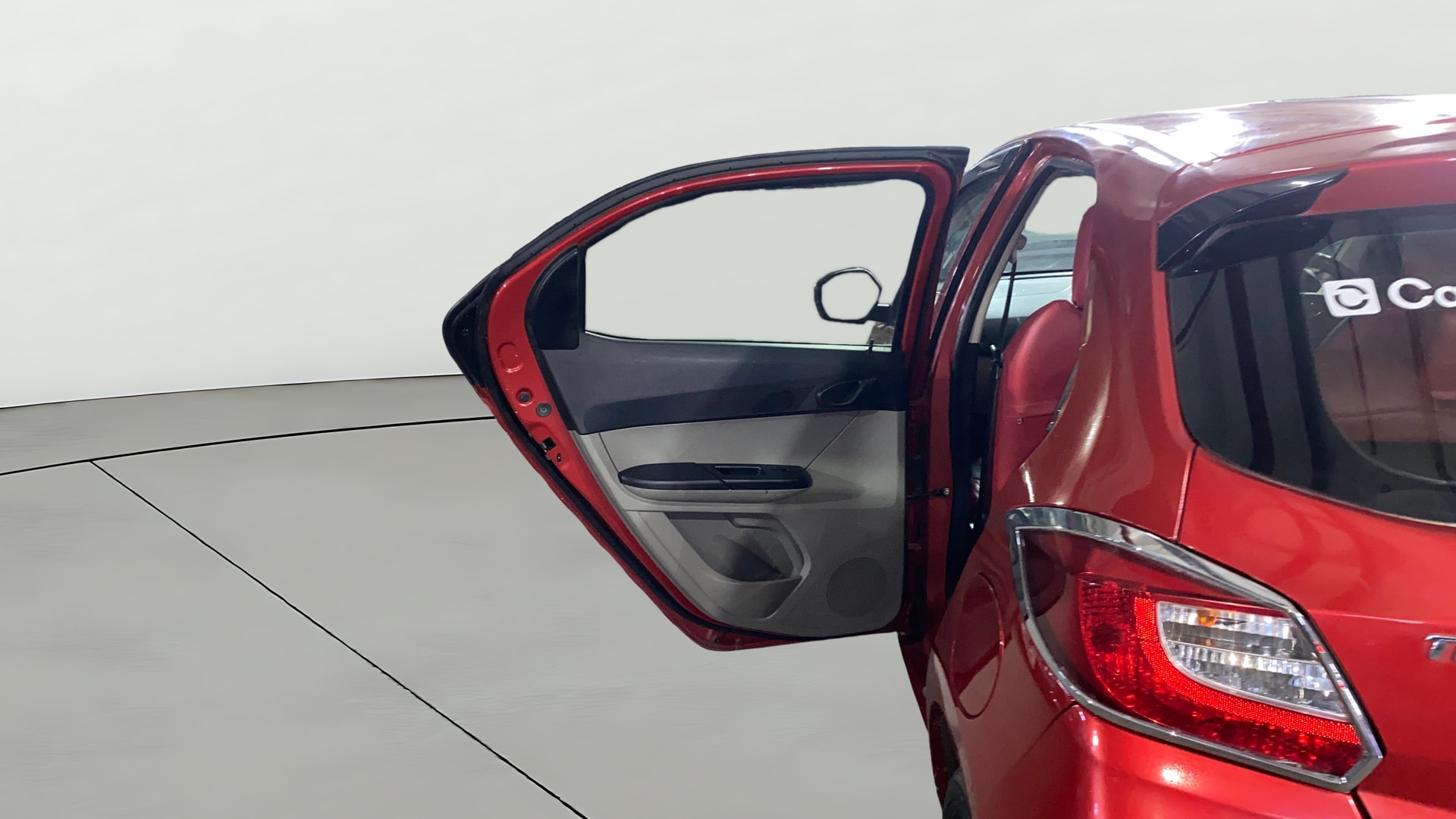View 2019 Tata Tiago Revotorq XB Image 22 Used 2019 Tata Tiago Revotorq XB Image 22