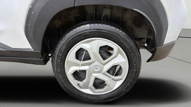 View Nissan Magnite Image 11 Used Nissan Magnite Image 11