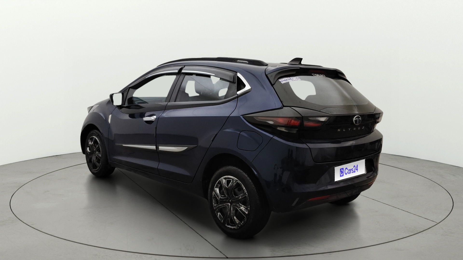View 2024 Tata Altroz XZ Petrol Image 2 Used 2024 Tata Altroz XZ Petrol Image 2