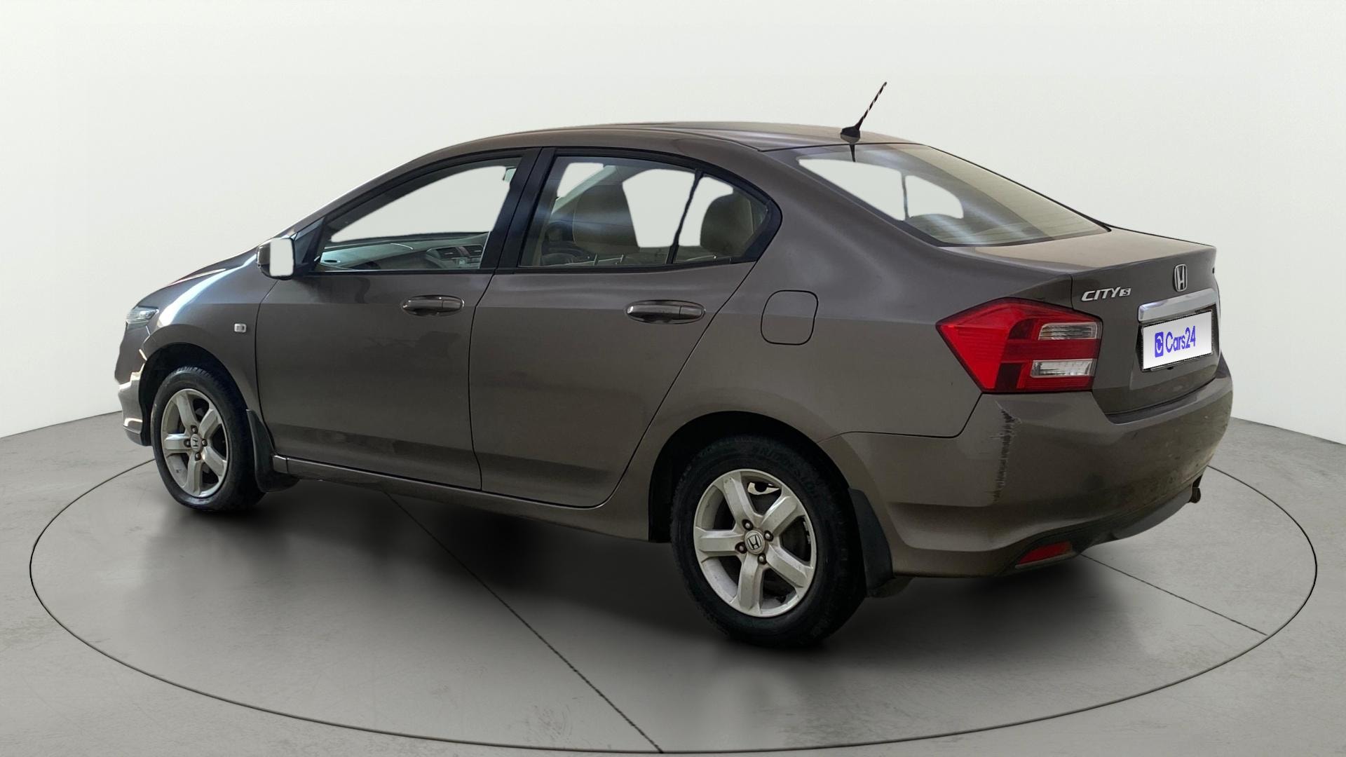View 2013 Honda City ZX MT Diesel Anniversary Edition Image 2 Used 2013 Honda City ZX MT Diesel Anniversary Edition Image 2