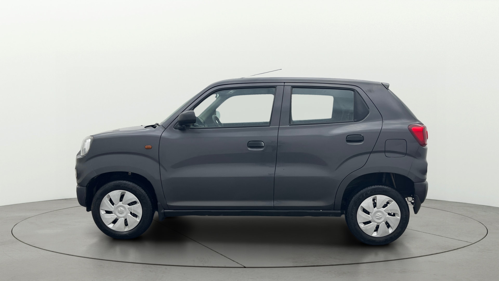 View 2021 Maruti Suzuki 1000 Base Variant Image 5 Used 2021 Maruti Suzuki 1000 Base Variant Image 5