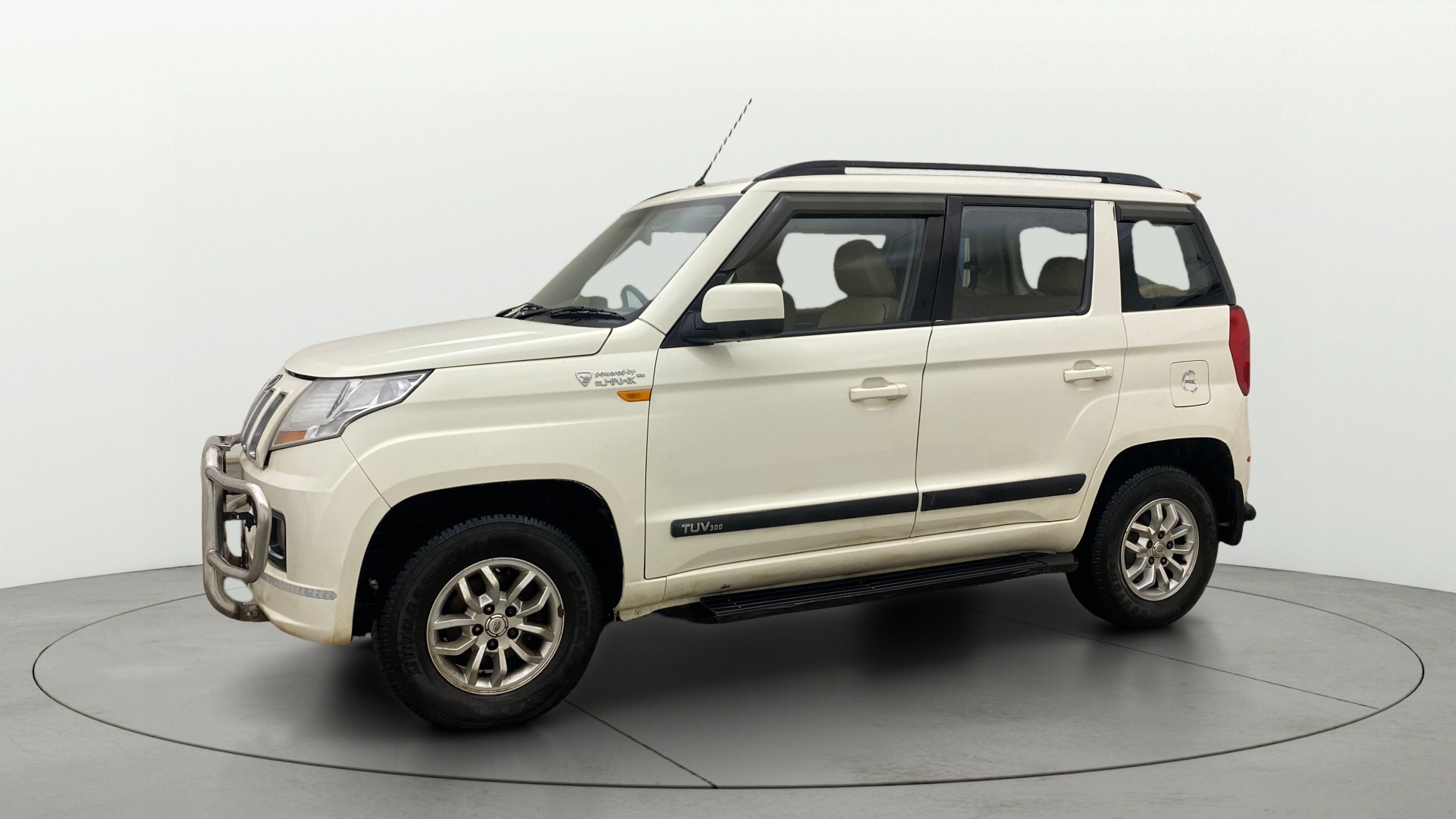 View 2017 Mahindra TUV300 T8 Image 35 Used 2017 Mahindra TUV300 T8 Image 35