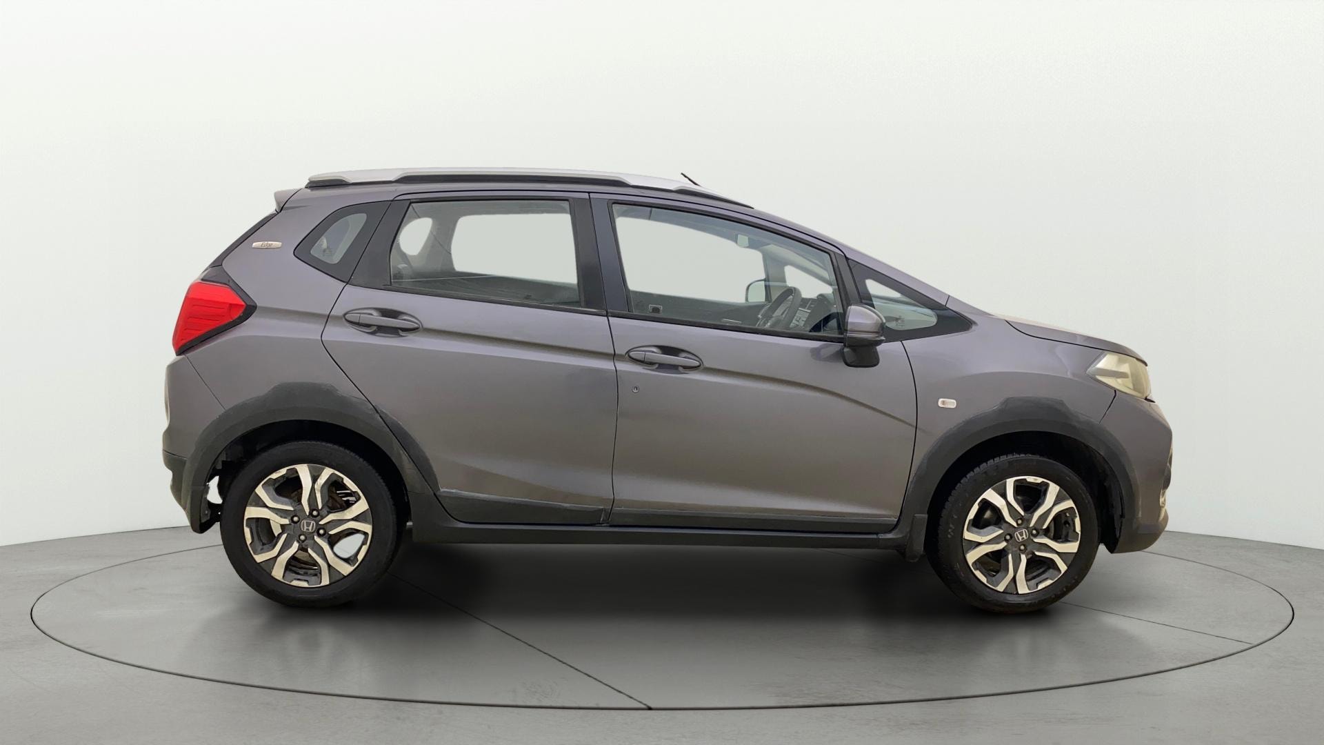 View 2018 Honda WR-V S MT Diesel Edge Edition Image 8 Used 2018 Honda WR-V S MT Diesel Edge Edition Image 8