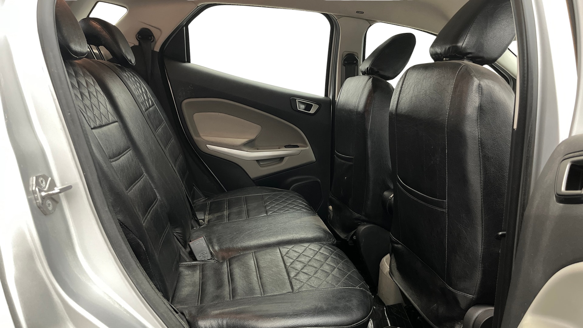 View 2016 Ford EcoSport 1.5 TDCi Diesel Ambiente BS IV Image 34 Used 2016 Ford EcoSport 1.5 TDCi Diesel Ambiente BS IV Image 34