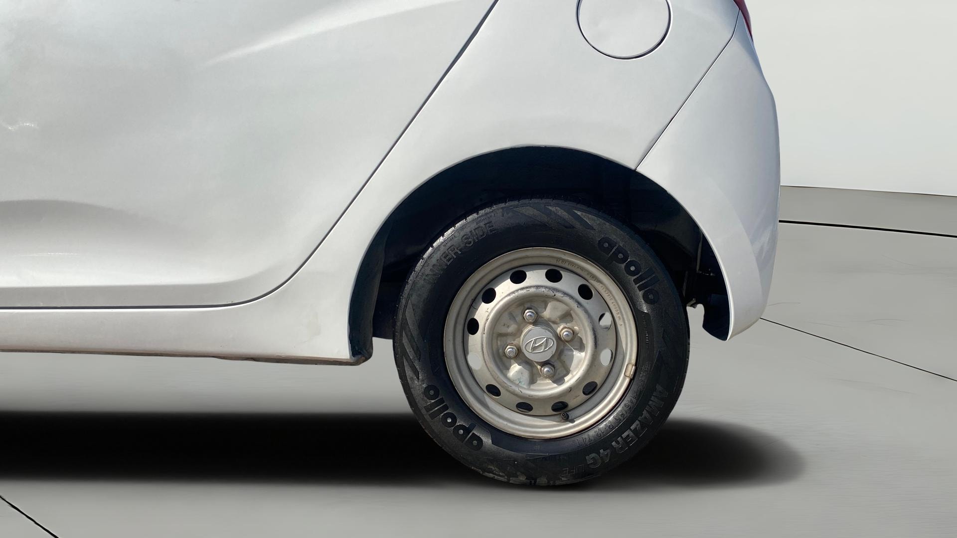 View 2014 Hyundai EON Era Plus Image 11 Used 2014 Hyundai EON Era Plus Image 11