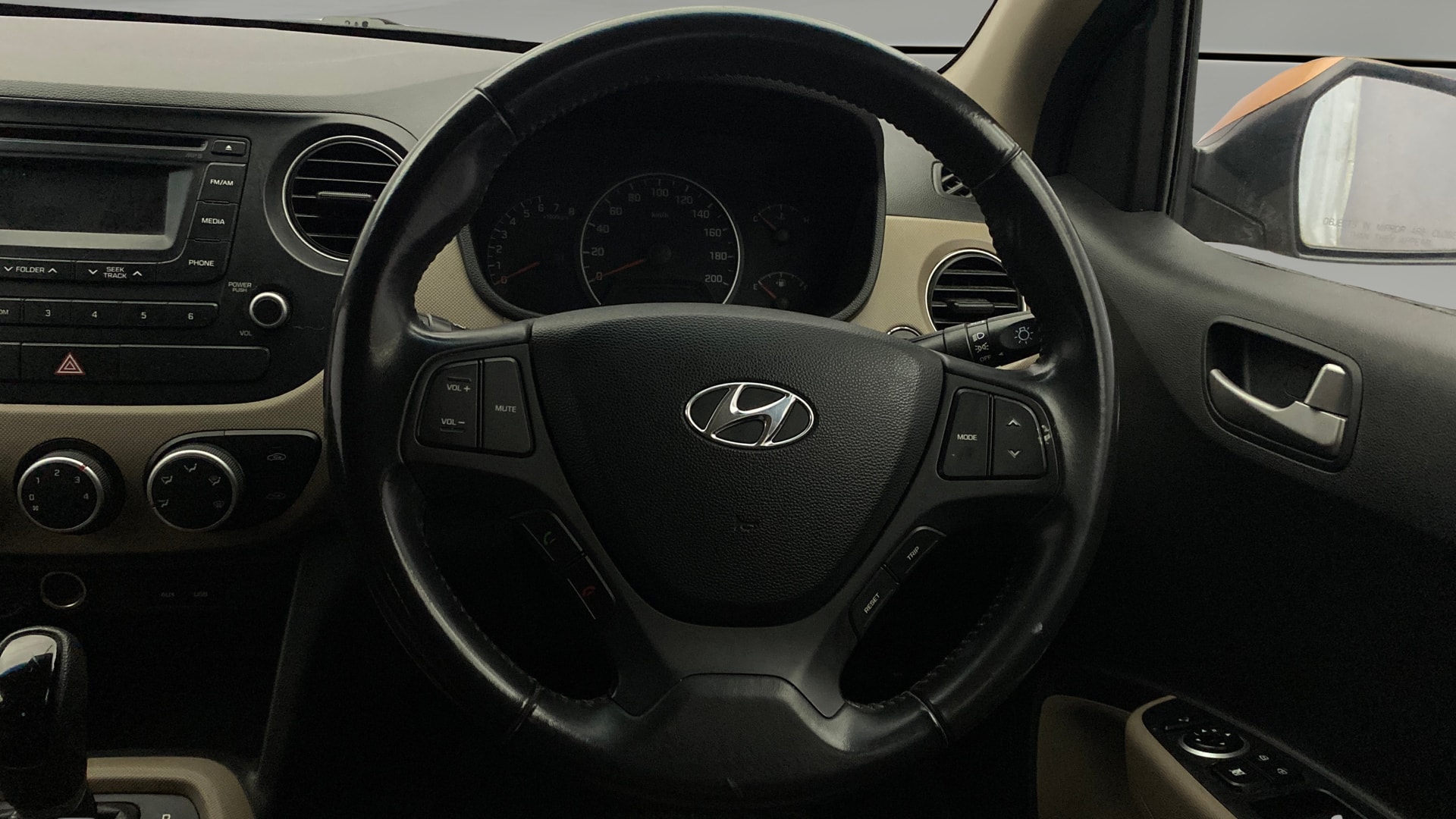 View 2014 Hyundai Grand i10 Asta AT 1.2 Kappa VTVT Image 20 Used 2014 Hyundai Grand i10 Asta AT 1.2 Kappa VTVT Image 20