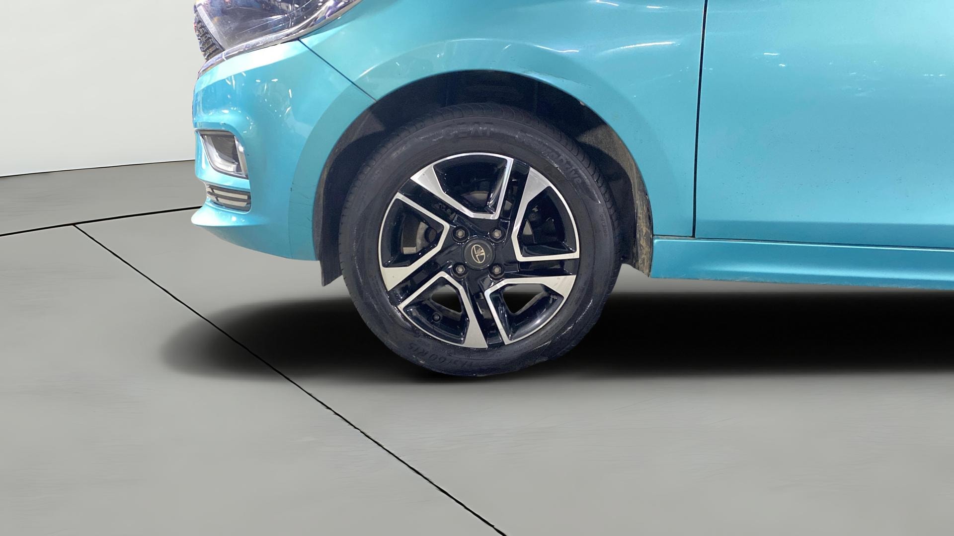 View 2025 Tata Tiago Revotorq XB Image 29 Used 2025 Tata Tiago Revotorq XB Image 29