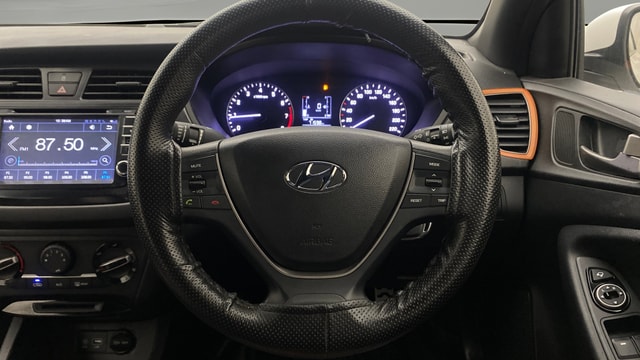 View Hyundai i20 Active Image 20 Used Hyundai i20 Active Image 20