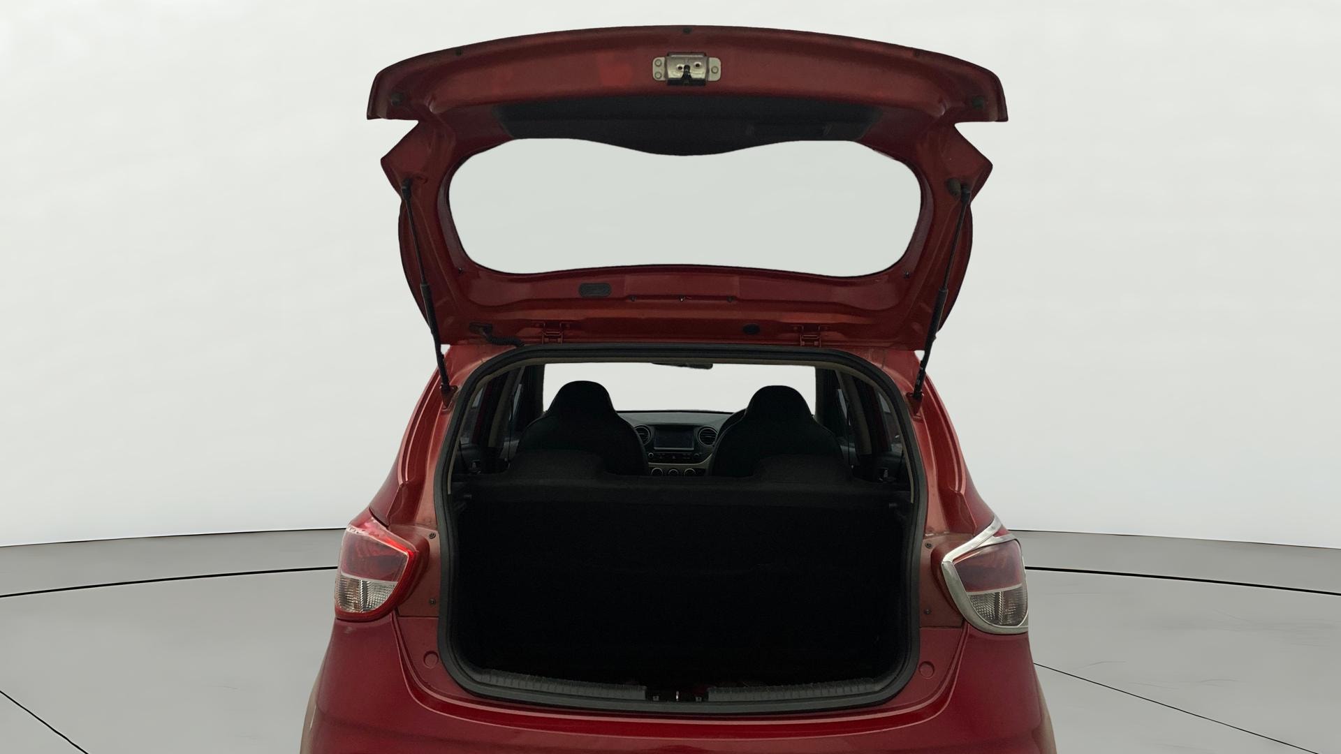 View 2017 Hyundai Grand i10 1.2 Sportz Petrol AT Image 16 Used 2017 Hyundai Grand i10 1.2 Sportz Petrol AT Image 16