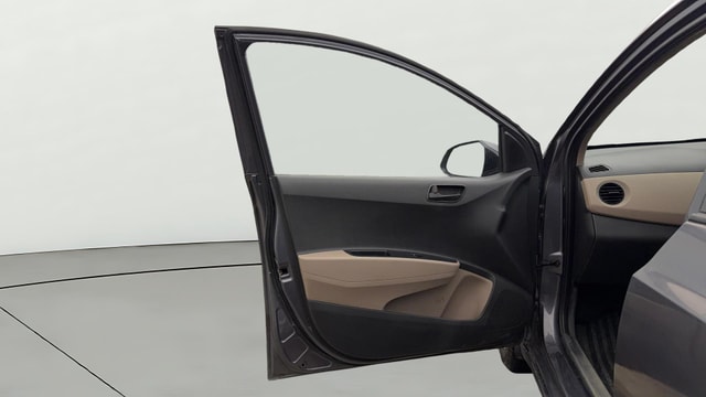 View Hyundai Grand i10 Image 30 Used Hyundai Grand i10 Image 30