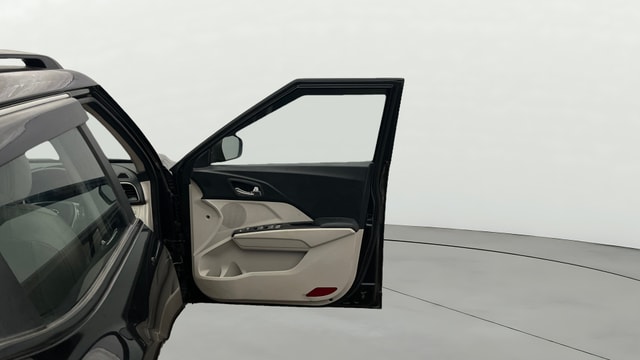 View Mahindra XUV300 Image 47 Used Mahindra XUV300 Image 47
