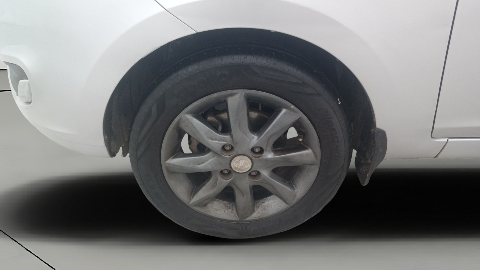 View 2015 Tata Bolt XE Quadrajet 75PS Diesel Image 34 Used 2015 Tata Bolt XE Quadrajet 75PS Diesel Image 34