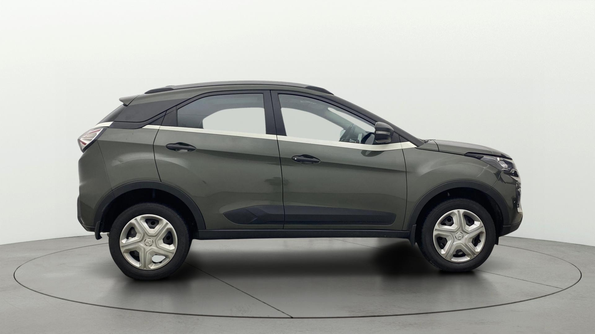View 2023 Tata Nexon Revotron XE Image 8 Used 2023 Tata Nexon Revotron XE Image 8