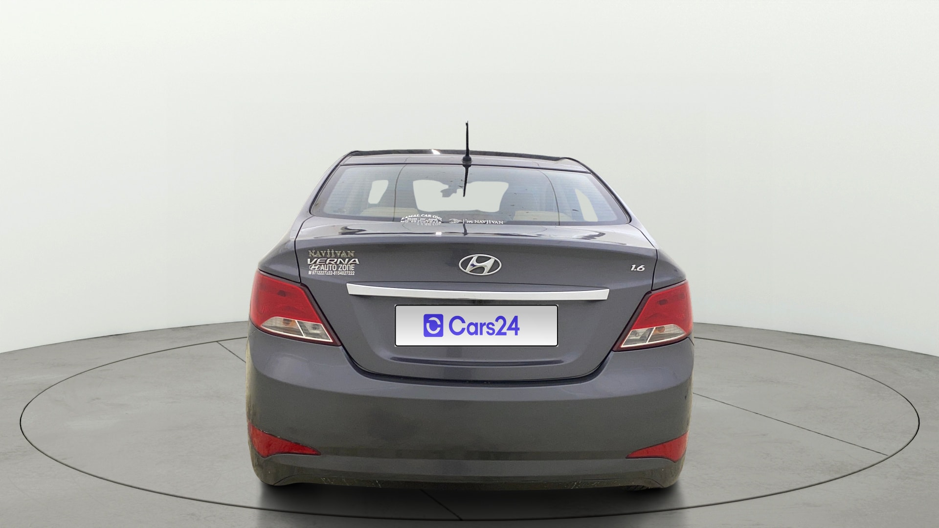 View 2015 Hyundai Fluidic Verna 1.6 VTVT S O Image 41 Used 2015 Hyundai Fluidic Verna 1.6 VTVT S O Image 41