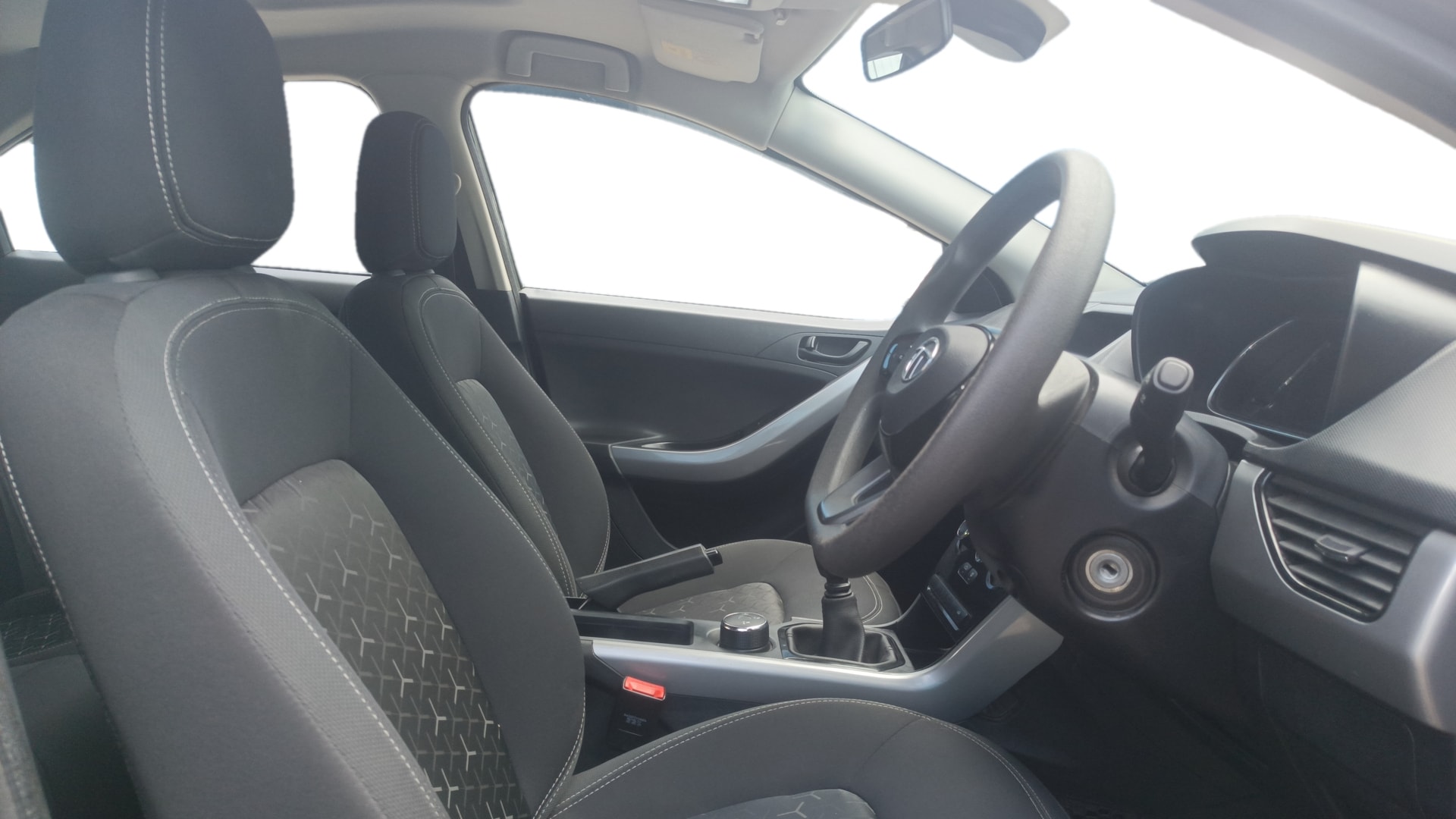 View 2021 Tata Nexon Revotron XE Image 26 Used 2021 Tata Nexon Revotron XE Image 26