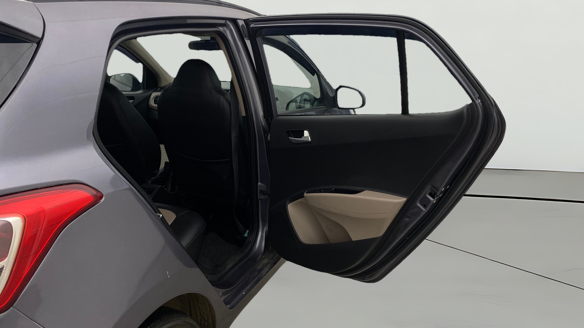 View 2019 Hyundai Grand i10 Sportz 1.2 Kappa Image 7 Used 2019 Hyundai Grand i10 Sportz 1.2 Kappa Image 7