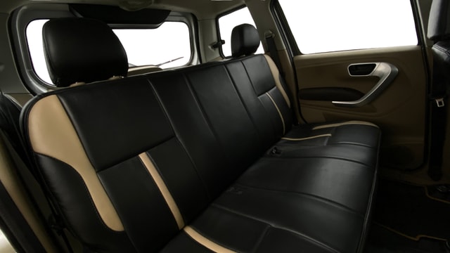 View Mahindra TUV300 Image 28 Used Mahindra TUV300 Image 28