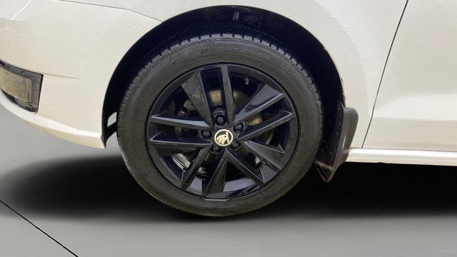 View Skoda Rapid Image 28 Used Skoda Rapid Image 28